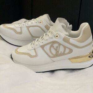 Brand New Women’s LV shoes